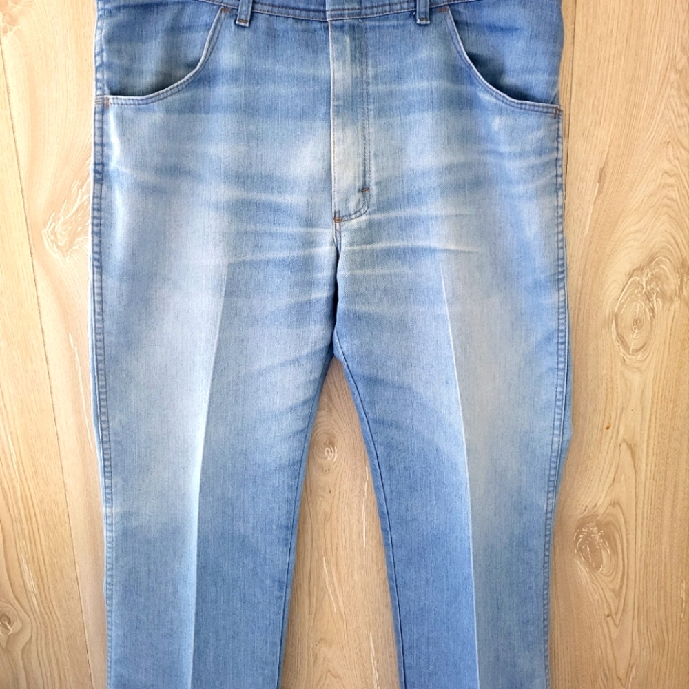 VF Jeanswear slightly distressed straight leg Jeans Men's 36x32